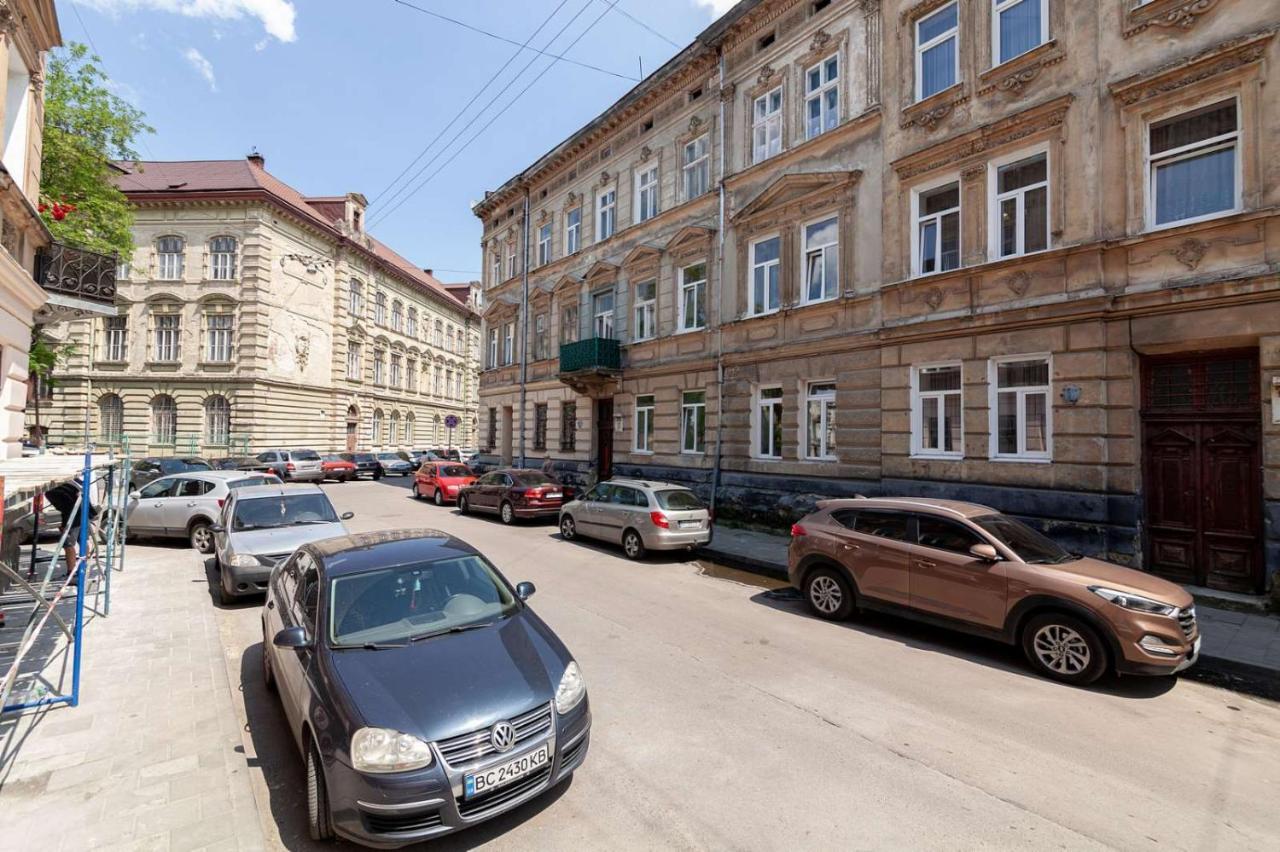 Avangard Magnus Apartment Lviv Buitenkant foto